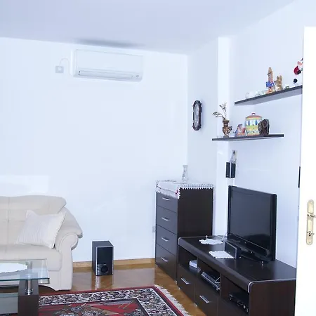 Jasovic 아파트 코츌라