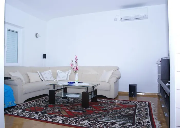 Jasovic 아파트 코츌라